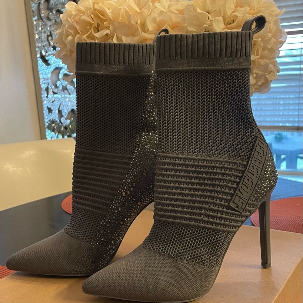 Steve Madden boots